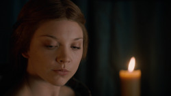 extant_GameOfThrones_2x05-TheGhostOfHarrenhal_0673