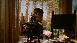 extant_GameOfThrones_2x05-TheGhostOfHarrenhal_0690