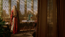 extant_GameOfThrones_2x05-TheGhostOfHarrenhal_0700