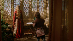 extant_GameOfThrones_2x05-TheGhostOfHarrenhal_0701