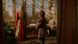 extant_GameOfThrones_2x05-TheGhostOfHarrenhal_0702