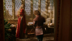extant_GameOfThrones_2x05-TheGhostOfHarrenhal_0704