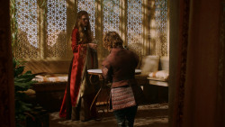 extant_GameOfThrones_2x05-TheGhostOfHarrenhal_0708