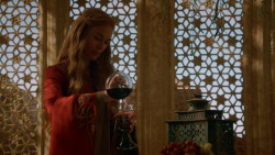 extant_GameOfThrones_2x05-TheGhostOfHarrenhal_0720