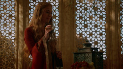 extant_GameOfThrones_2x05-TheGhostOfHarrenhal_0728