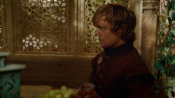 extant_GameOfThrones_2x05-TheGhostOfHarrenhal_0761