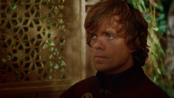 extant_GameOfThrones_2x05-TheGhostOfHarrenhal_0774