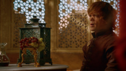 extant_GameOfThrones_2x05-TheGhostOfHarrenhal_0782