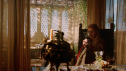 extant_GameOfThrones_2x05-TheGhostOfHarrenhal_0790