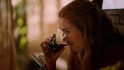extant_GameOfThrones_2x05-TheGhostOfHarrenhal_0854