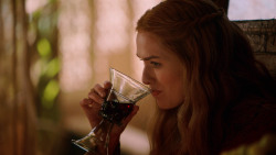 extant_GameOfThrones_2x05-TheGhostOfHarrenhal_0855