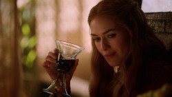 extant_GameOfThrones_2x05-TheGhostOfHarrenhal_0860