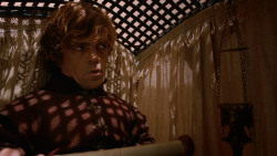 extant_GameOfThrones_2x05-TheGhostOfHarrenhal_0878