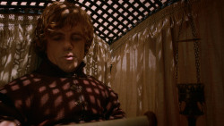 extant_GameOfThrones_2x05-TheGhostOfHarrenhal_0880