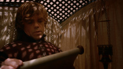 extant_GameOfThrones_2x05-TheGhostOfHarrenhal_0885