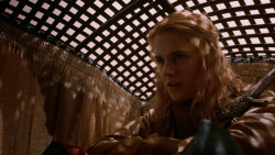 extant_GameOfThrones_2x05-TheGhostOfHarrenhal_0889
