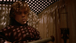 extant_GameOfThrones_2x05-TheGhostOfHarrenhal_0892