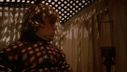 extant_GameOfThrones_2x05-TheGhostOfHarrenhal_0900
