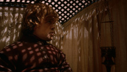 extant_GameOfThrones_2x05-TheGhostOfHarrenhal_0901