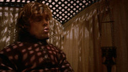 extant_GameOfThrones_2x05-TheGhostOfHarrenhal_0903