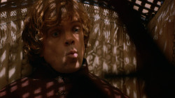 extant_GameOfThrones_2x05-TheGhostOfHarrenhal_0913