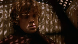 extant_GameOfThrones_2x05-TheGhostOfHarrenhal_0914