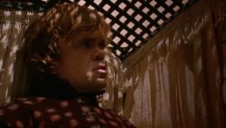 extant_GameOfThrones_2x05-TheGhostOfHarrenhal_0921