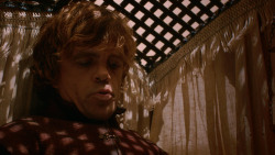 extant_GameOfThrones_2x05-TheGhostOfHarrenhal_0934