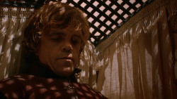 extant_GameOfThrones_2x05-TheGhostOfHarrenhal_0936