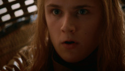 extant_GameOfThrones_2x05-TheGhostOfHarrenhal_0939
