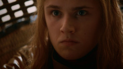 extant_GameOfThrones_2x05-TheGhostOfHarrenhal_0940