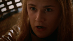 extant_GameOfThrones_2x05-TheGhostOfHarrenhal_0949