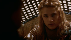 extant_GameOfThrones_2x05-TheGhostOfHarrenhal_0971