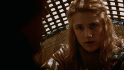 extant_GameOfThrones_2x05-TheGhostOfHarrenhal_0972