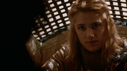 extant_GameOfThrones_2x05-TheGhostOfHarrenhal_0991