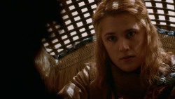 extant_GameOfThrones_2x05-TheGhostOfHarrenhal_0992
