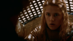 extant_GameOfThrones_2x05-TheGhostOfHarrenhal_1001