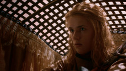 extant_GameOfThrones_2x05-TheGhostOfHarrenhal_1009