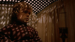 extant_GameOfThrones_2x05-TheGhostOfHarrenhal_1013