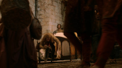 extant_GameOfThrones_2x05-TheGhostOfHarrenhal_1016