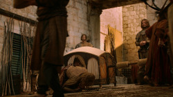 extant_GameOfThrones_2x05-TheGhostOfHarrenhal_1019