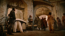 extant_GameOfThrones_2x05-TheGhostOfHarrenhal_1035
