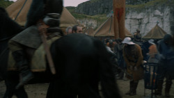 extant_GameOfThrones_2x05-TheGhostOfHarrenhal_1070
