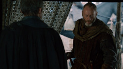 extant_GameOfThrones_2x05-TheGhostOfHarrenhal_1101