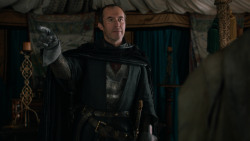 extant_GameOfThrones_2x05-TheGhostOfHarrenhal_1106