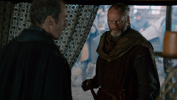 extant_GameOfThrones_2x05-TheGhostOfHarrenhal_1109