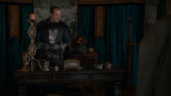 extant_GameOfThrones_2x05-TheGhostOfHarrenhal_1122