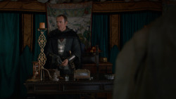 extant_GameOfThrones_2x05-TheGhostOfHarrenhal_1128