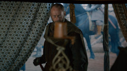extant_GameOfThrones_2x05-TheGhostOfHarrenhal_1135
