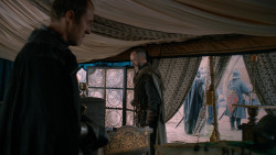 extant_GameOfThrones_2x05-TheGhostOfHarrenhal_1138